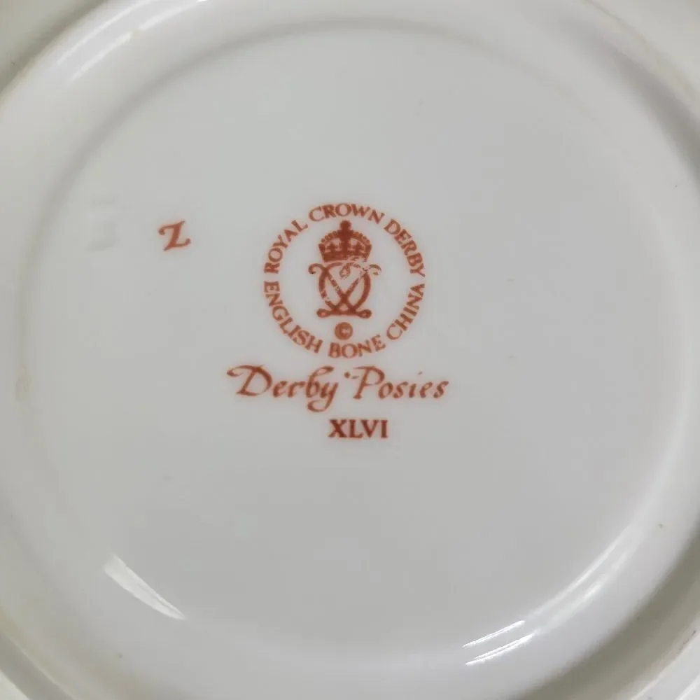 Royal Crown Bone China Derby‎ Poisies Saucer